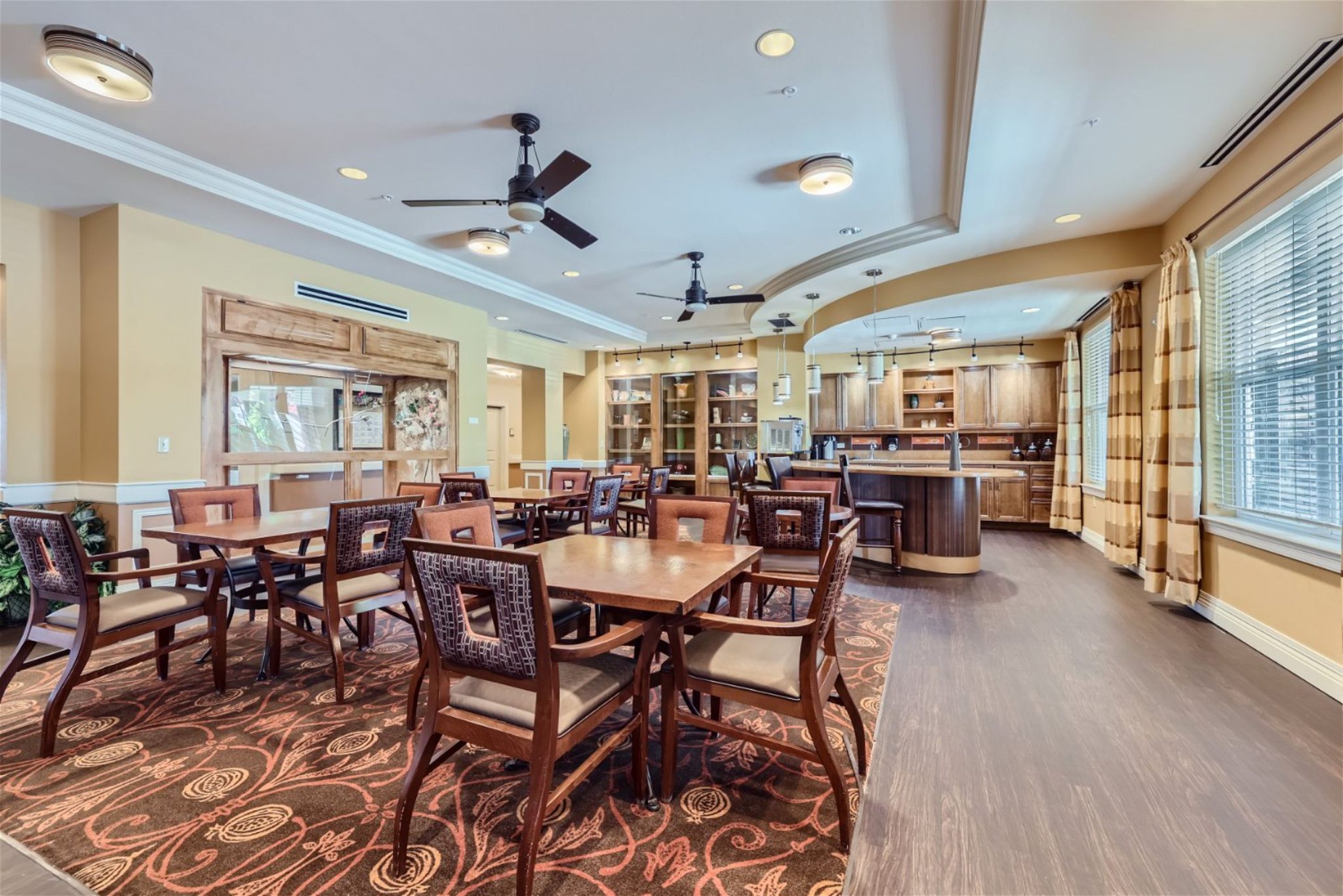 Sunny Vista Senior Living Community in Colorado Springs, CO - sunny vista dining landscape